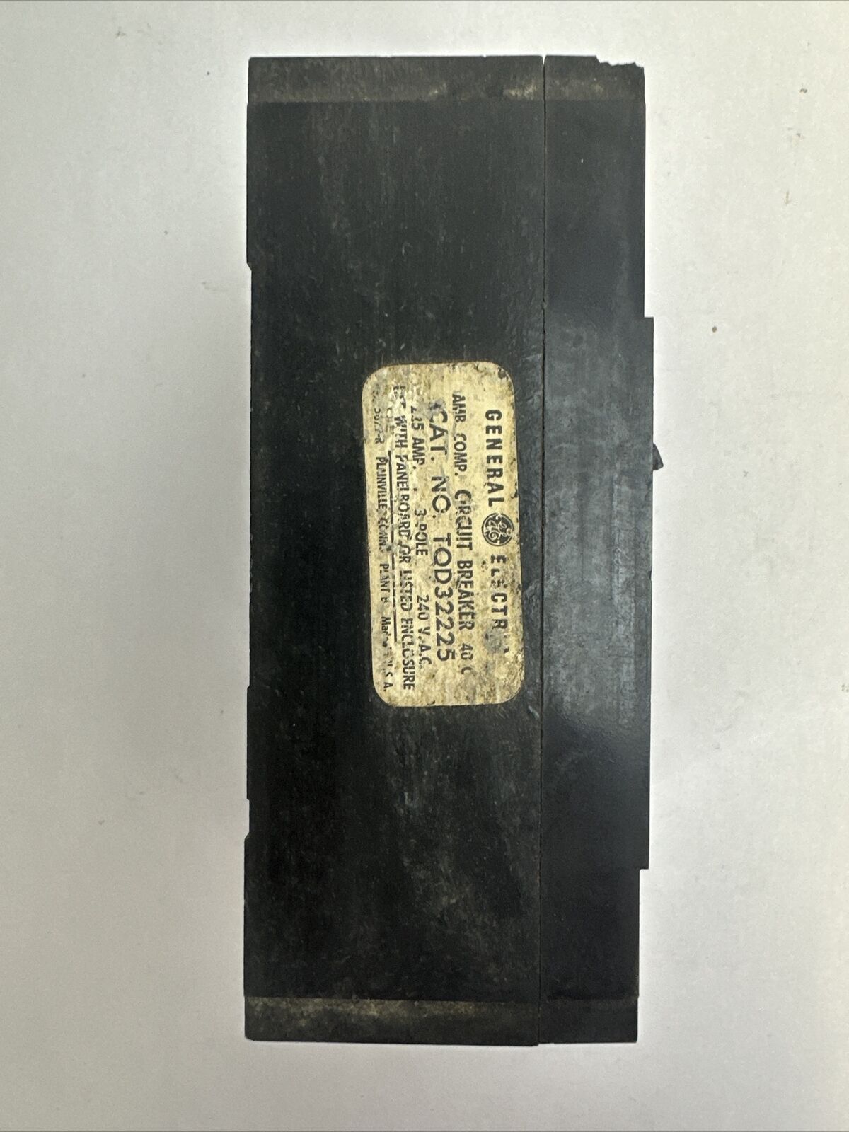 GE TQD32225 CIRCUIT BREAKER 225A 240VAC 3POLE