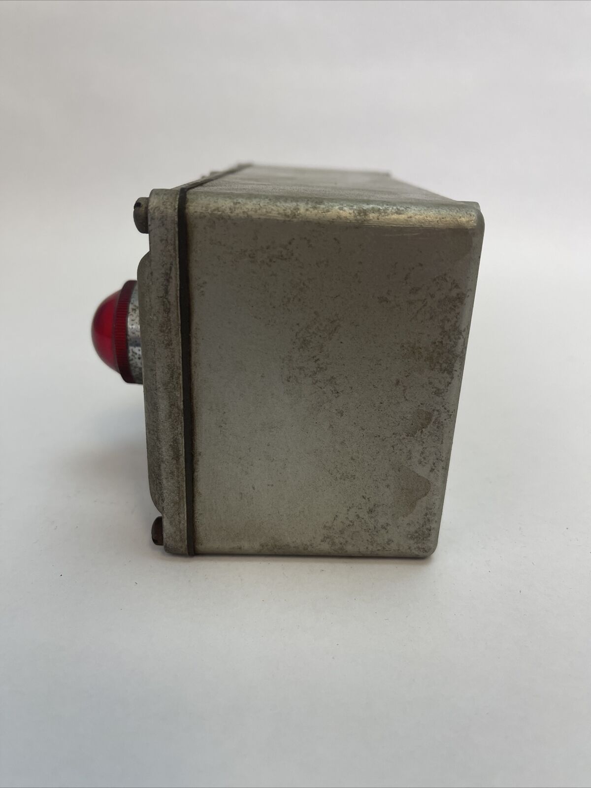 ARROW HART OB-911 START STOP PUSHBUTTON STATION ENCLOSURE 600VAC