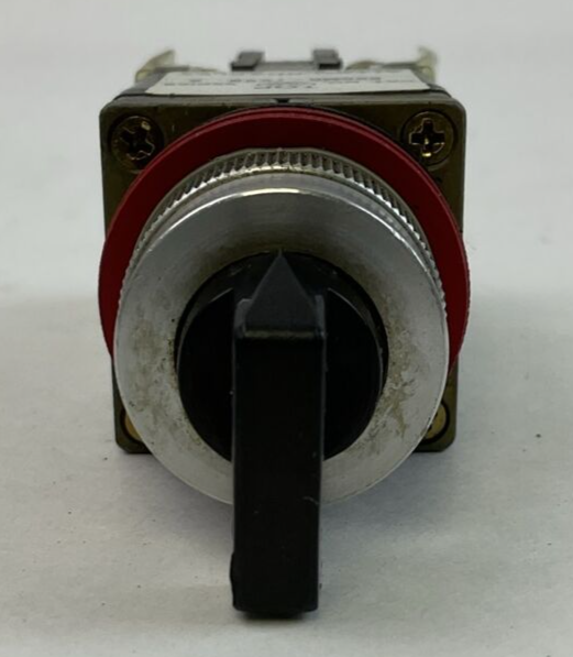 ALLEN BRADLEY 800MR-JX9B SER A SELECTOR SWITCH 300VAC 800M-XAK SER A