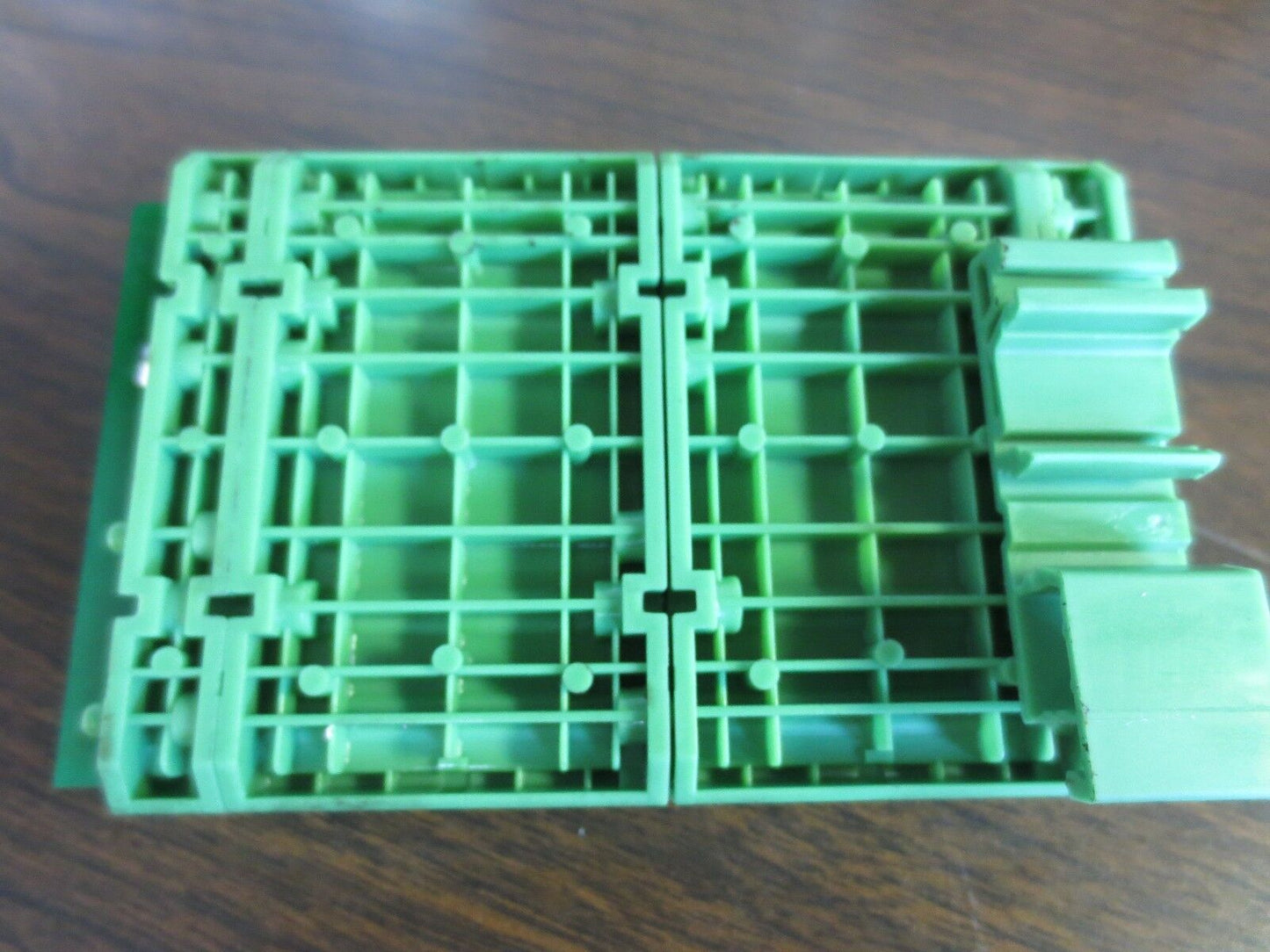 ALLEN-BRADLEY 2090-U3BB-D4 BREAKOUT BOARD / INTERFACE MODULE