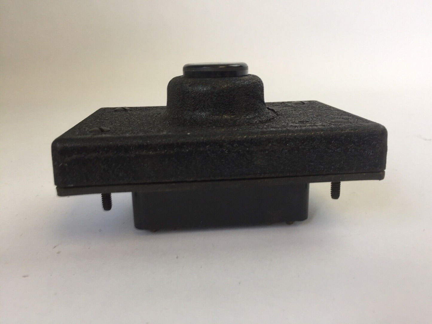 REES 294 BLACK PUSHBUTTON SWITCH