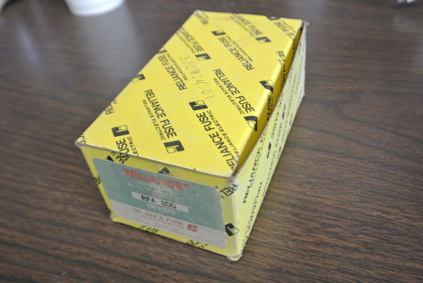 BOX of 10 / RELIANCE RFA300 RECTIFIER FUSE / 300A / 130V / NEW SURPLUS