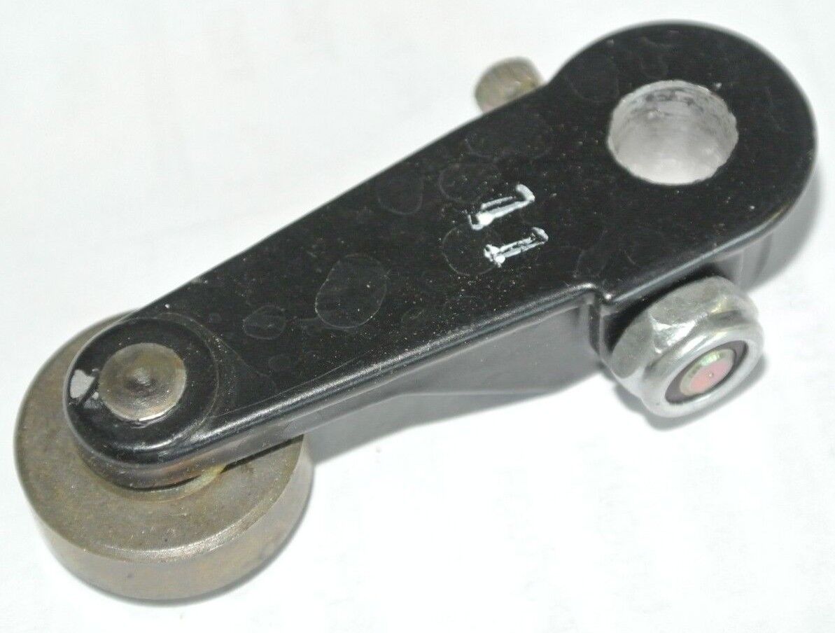 GE CR215GL11 - LIMIT SWITCH ROLLER LEVER 1.5" RADIUS - STEEL ROLLER NEW SURPLUS
