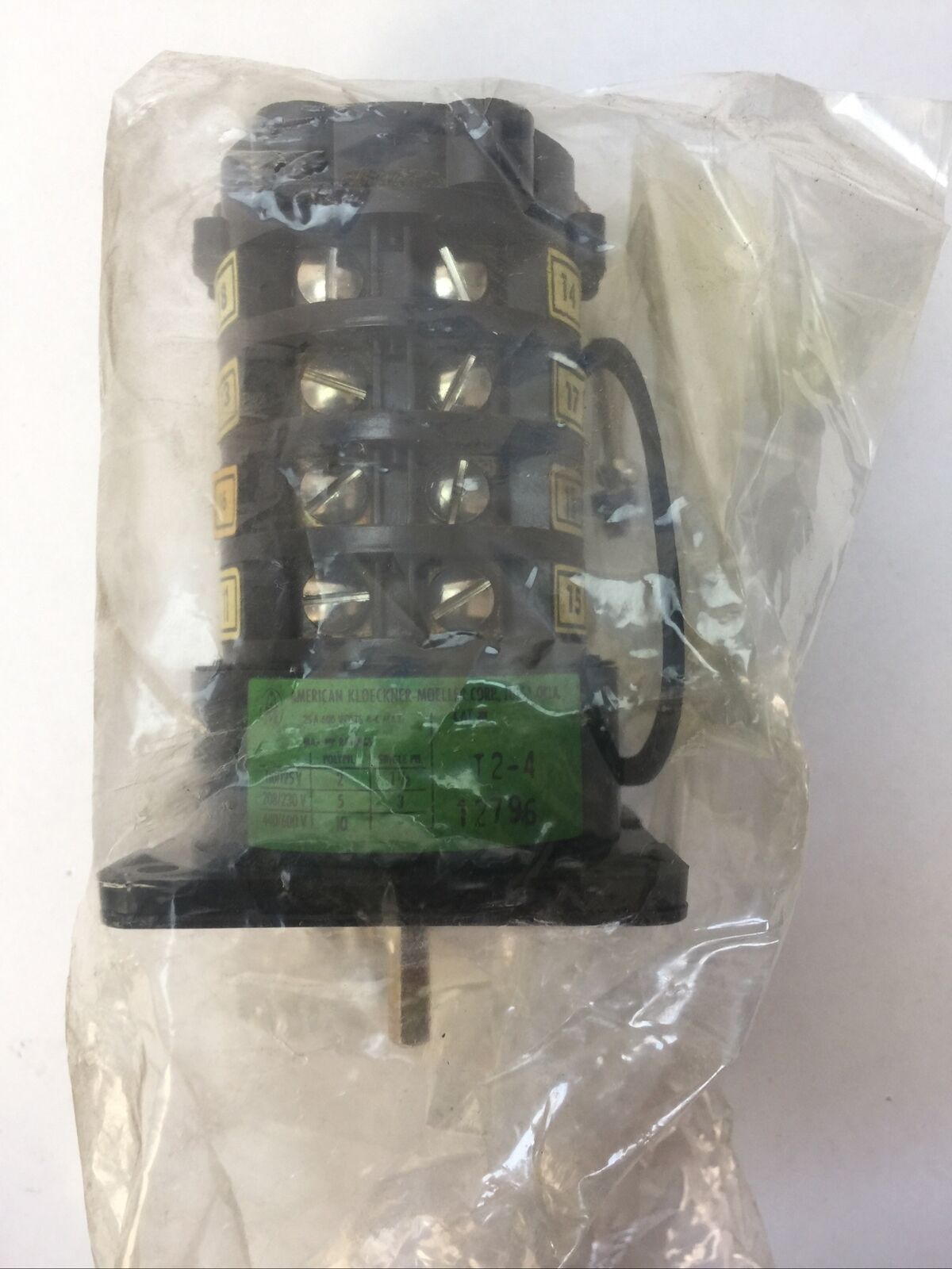 KLOCKNER MOELLERT 2-4/12796-e CAM ROTARY SWITCH 25A 600VAC 10HP