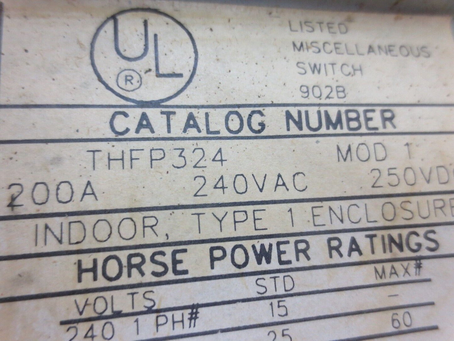 GENERAL ELECTRIC THFP324 FUSIBLE PANELBOARD SWITCH - 240VAC, 200A, 3-POLE