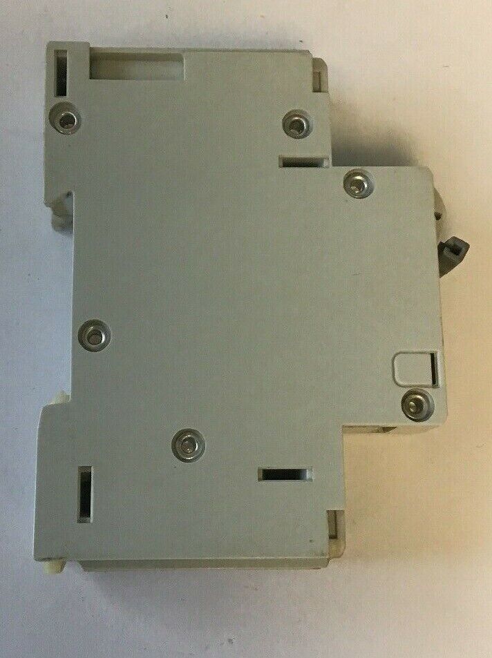 ALLEN BRADLEY 1492-CB1 G020 SER. B 2A 277VAC/65VDC CURCUIT BREAKER***(LOTOF10)**