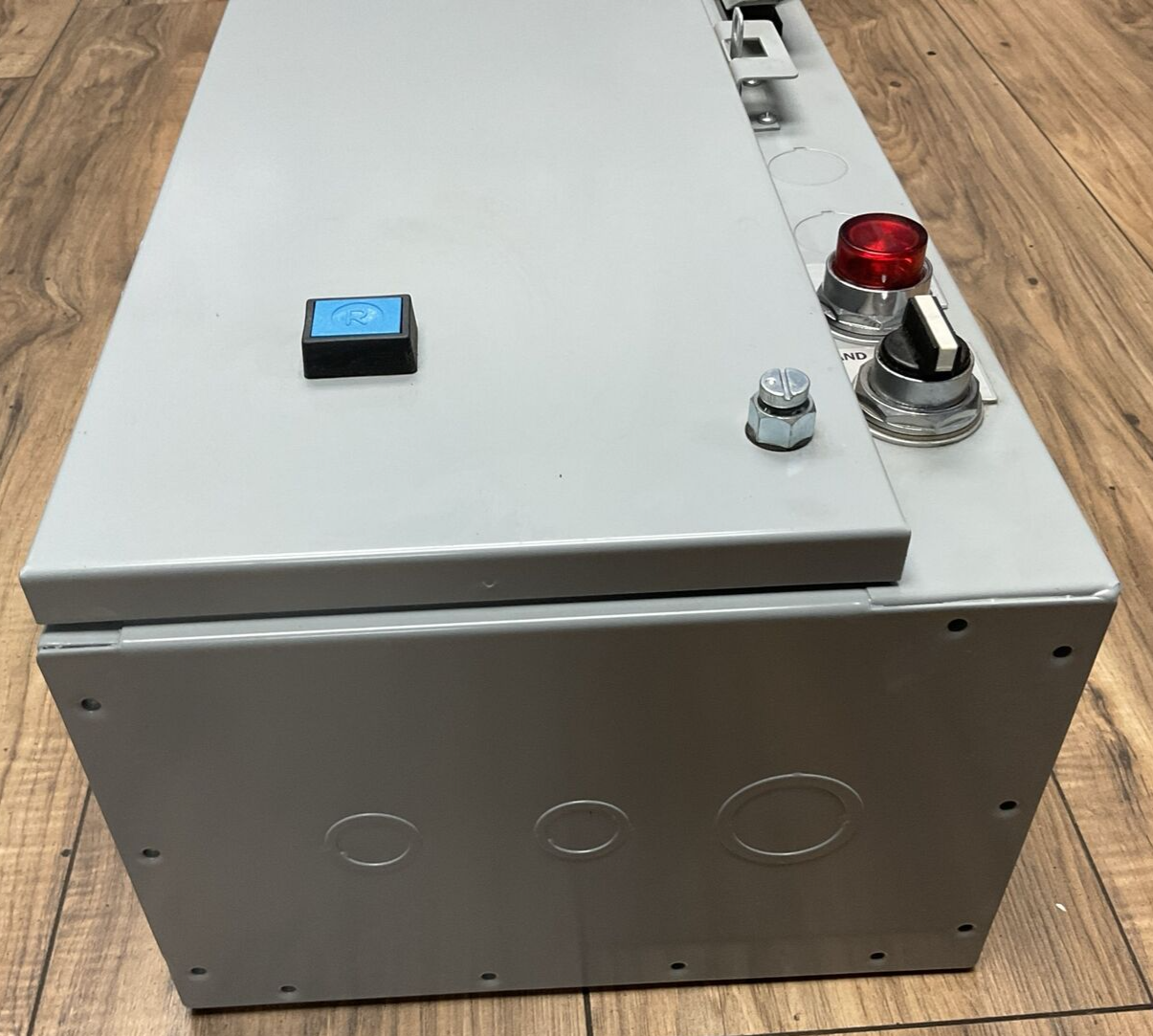 SIEMENS 17FSH92BF13 FUSIBLE COMBINATION STARTER 600VAC 10HP COIL 120V