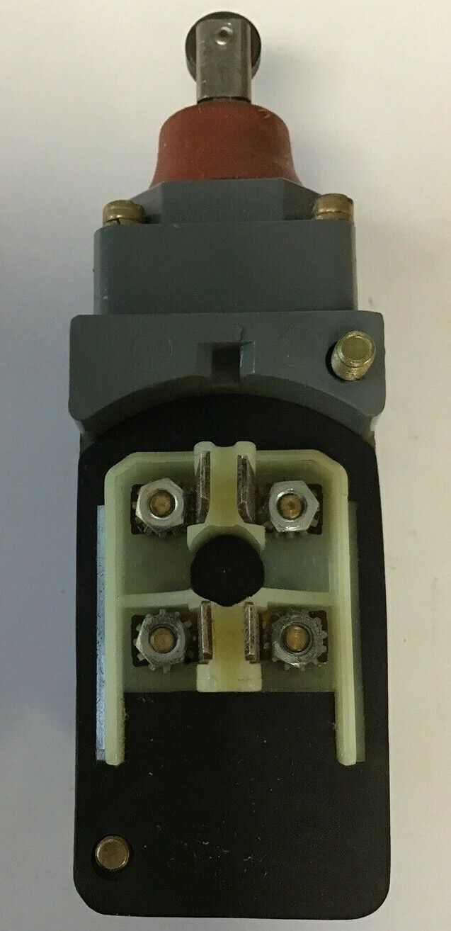 CUTLER HAMMER 10316H9835 LIMIT SWITCH 600VAC
