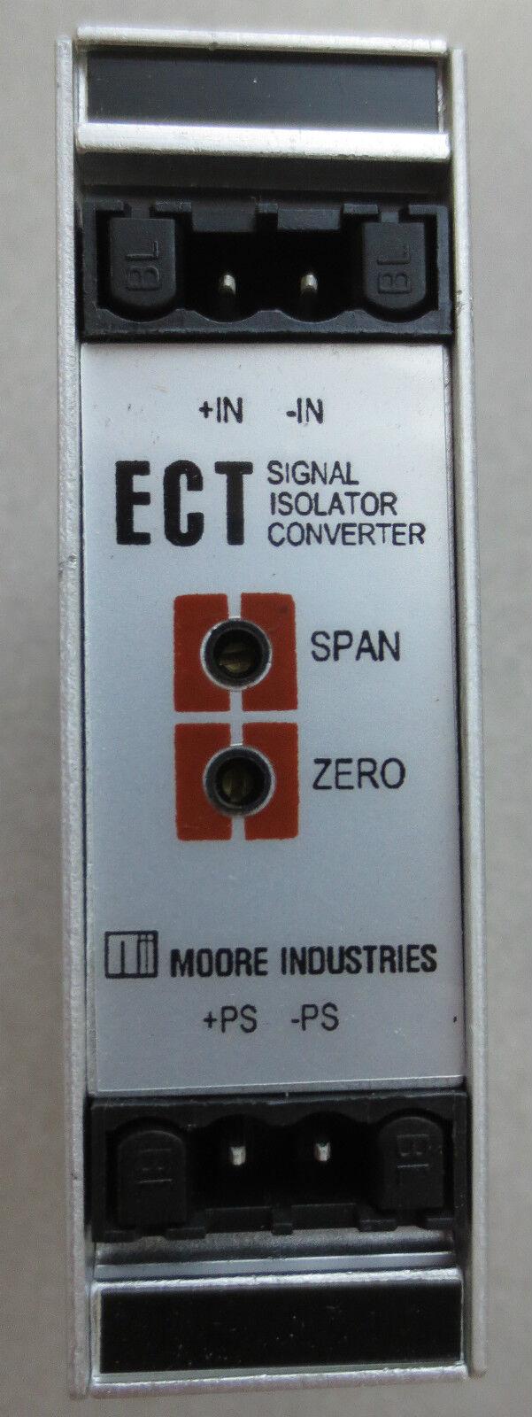 MOORE IND'S ECT/4-20MA/4-20MA/12-42DC-RF-VTD (DIN) SIGNAL ISOLATER CONVERTER