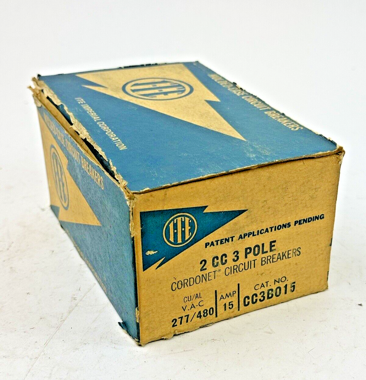 SIEMENS / ITE *BOX OF 2* - CC3B015 - CIRCUIT BREAKER - 3 POLE/277VAC/15A - NEW