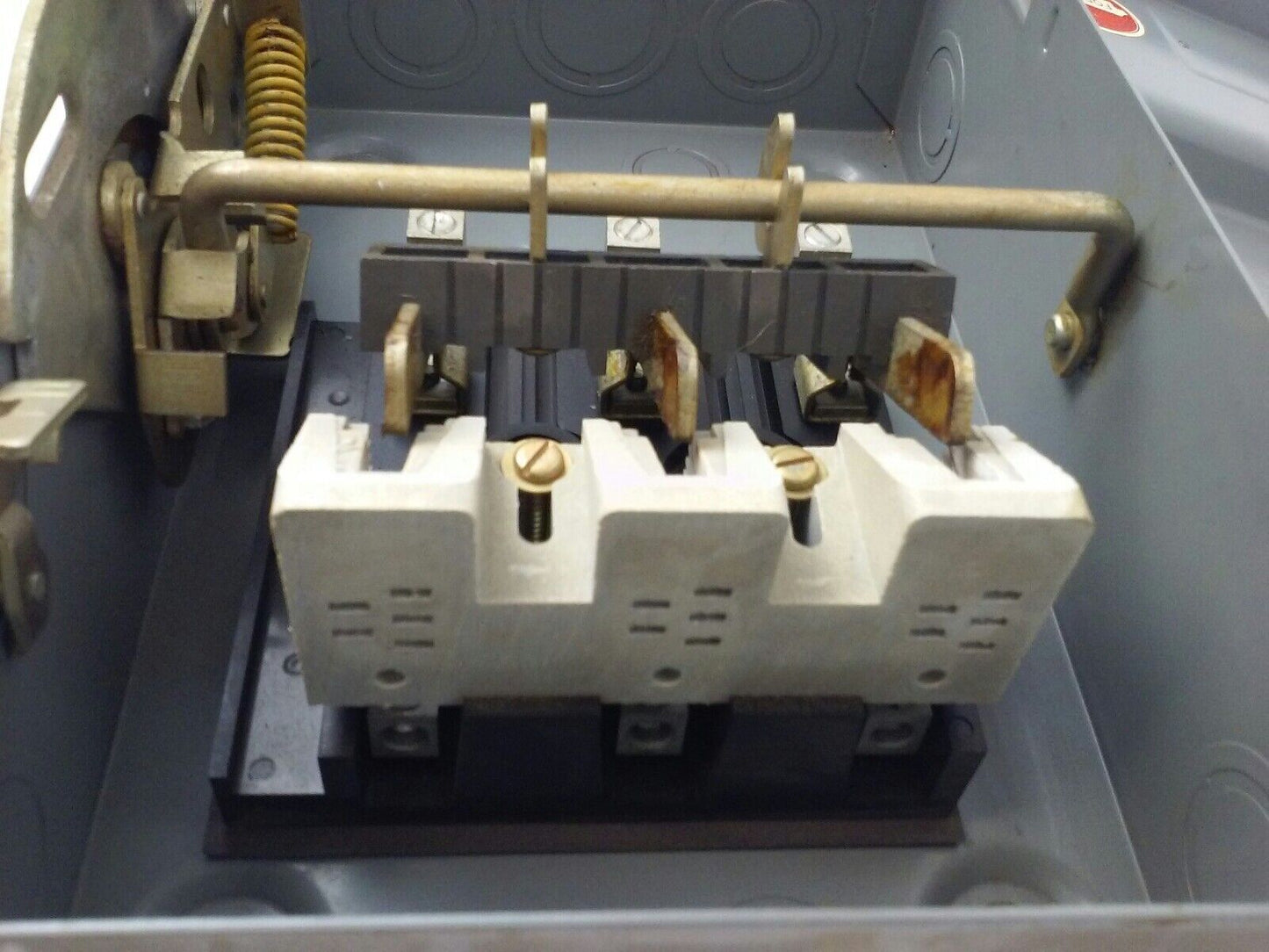 WESTINGHOUSE HU361, H.D. SAFETY SWITCH, 30A, 600V, 3P NON FUSIBLE, INDOOR, NEW