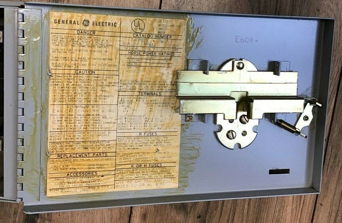 GENERAL ELECTRIC TYPE QMR PANELBOARD UNIT 60A 240V THFP222 MOD.1 250VDC