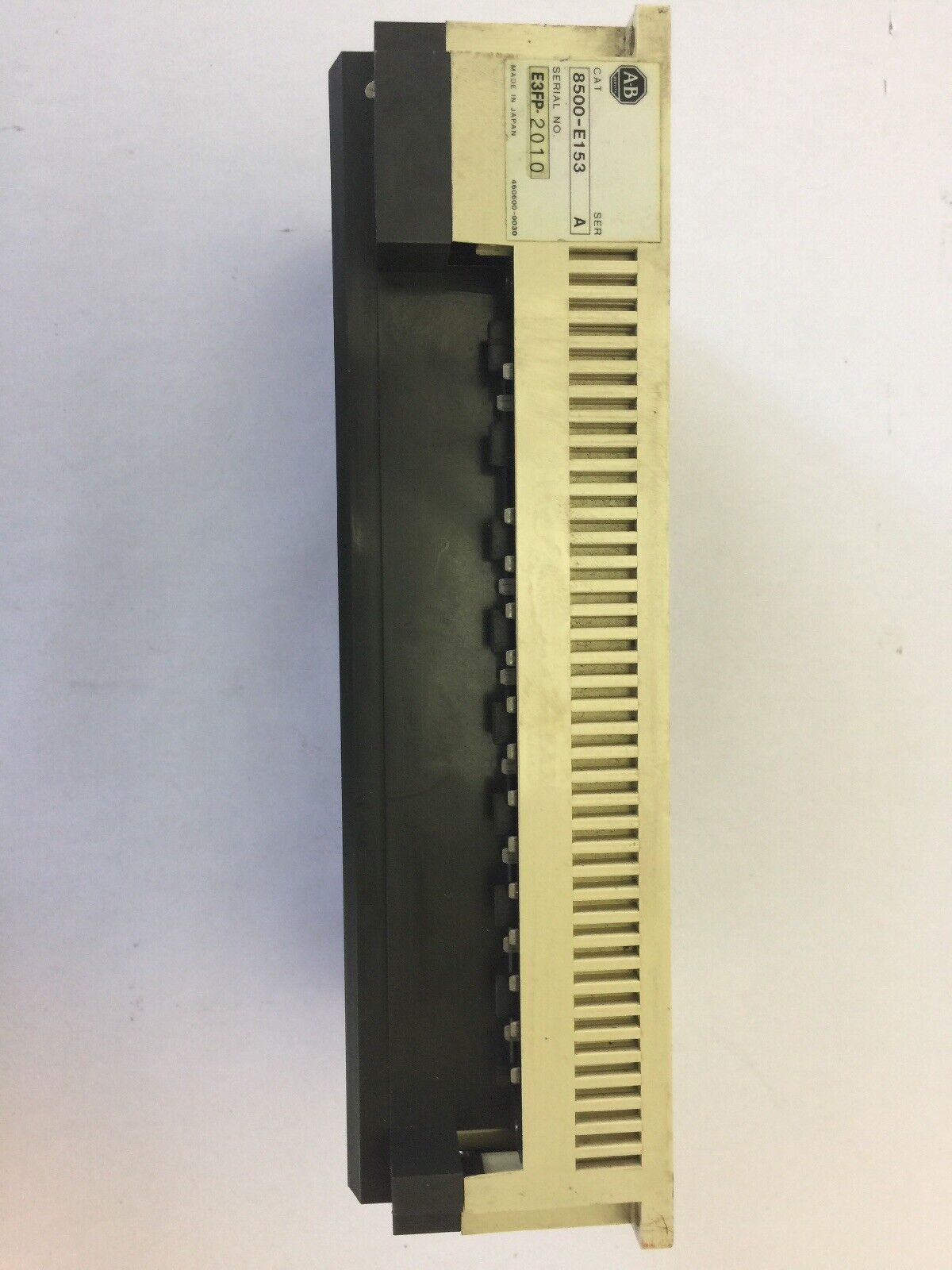 ALLEN BRADLEY 8500-E153 DIGITAL I/O MODULE SER A INPUT 10-30VDC OUTPUT 10-250VAC