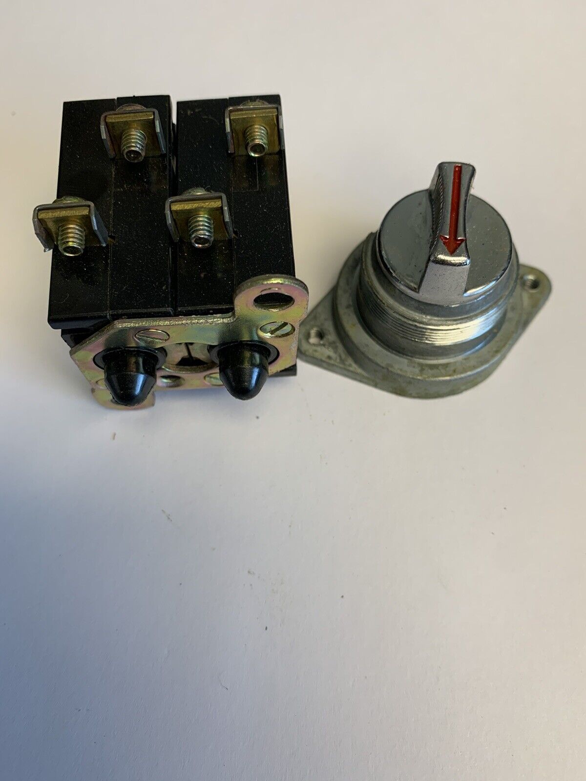 General Electric Oiltight Selector Switch CR2940UB203K