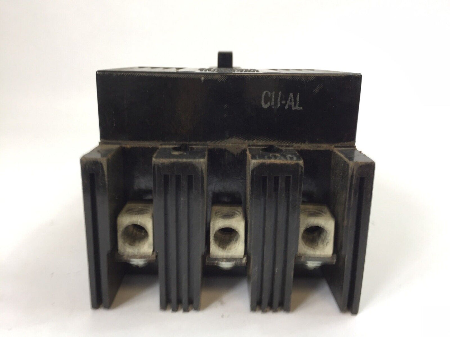 GE TB13100AW TRI BREAK CIRCUIT BREAKER 100AMP 600VAC 250VDC 3POLE