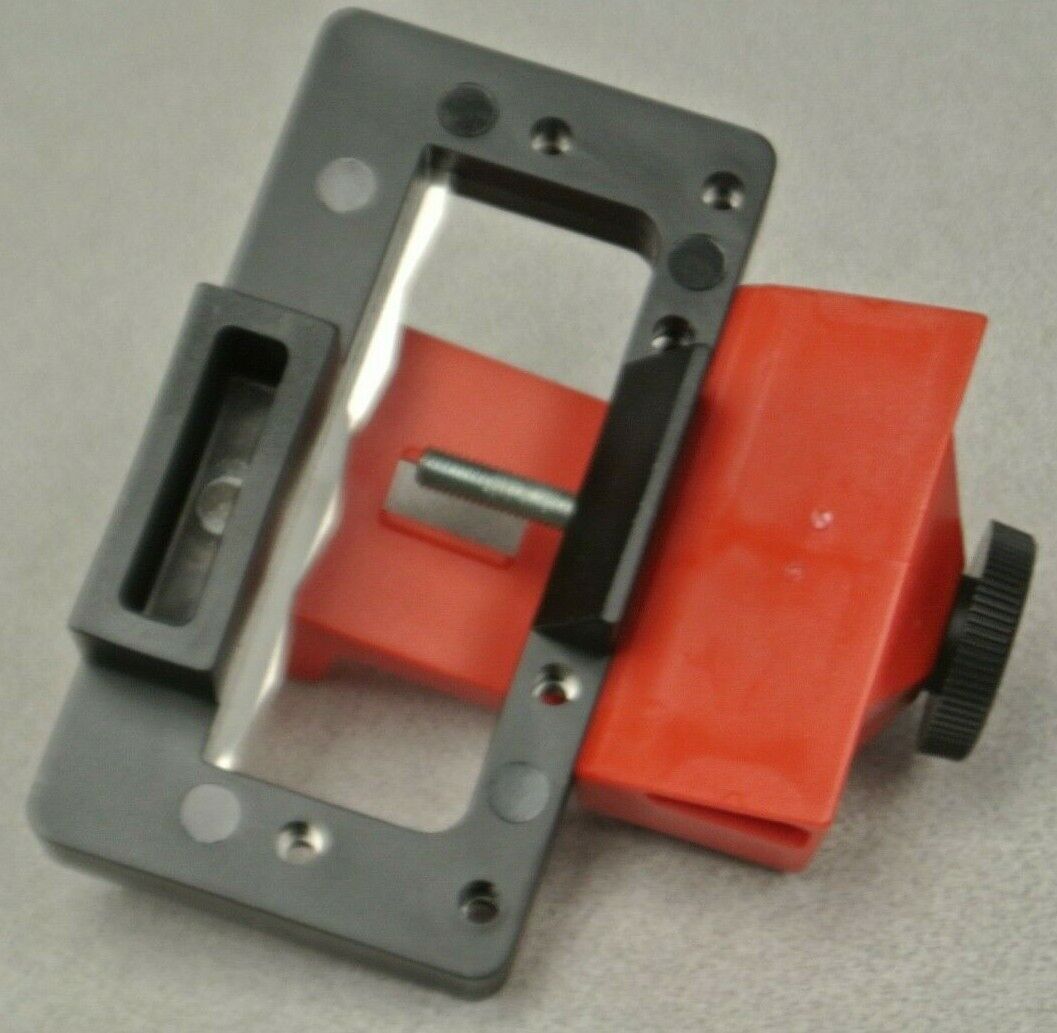 BRADY 65321 NO-HOLE OVERSIZED CIRCUIT BREAKER LOCK-OUT / NEW SURPLUS 3TM25 EACH