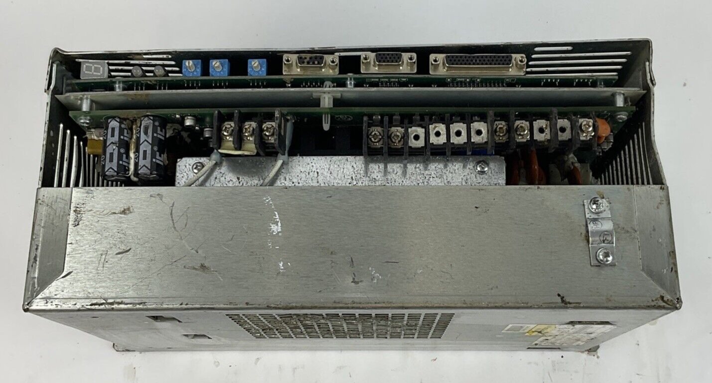 ALLEN BRADELY 2098-DSD-HV150-SE SERVO DRIVE SER.B 3PH FIRM. V1.53 ***PARTS***