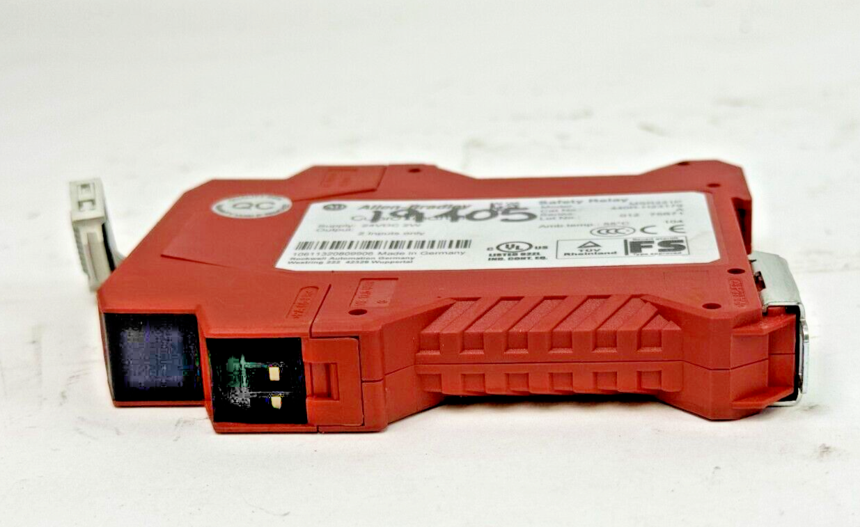 ALLEN-BRADLEY - 440R-H23179 - SAFETY RELAY - MSR221P - SUPPLY 24VDC 2W