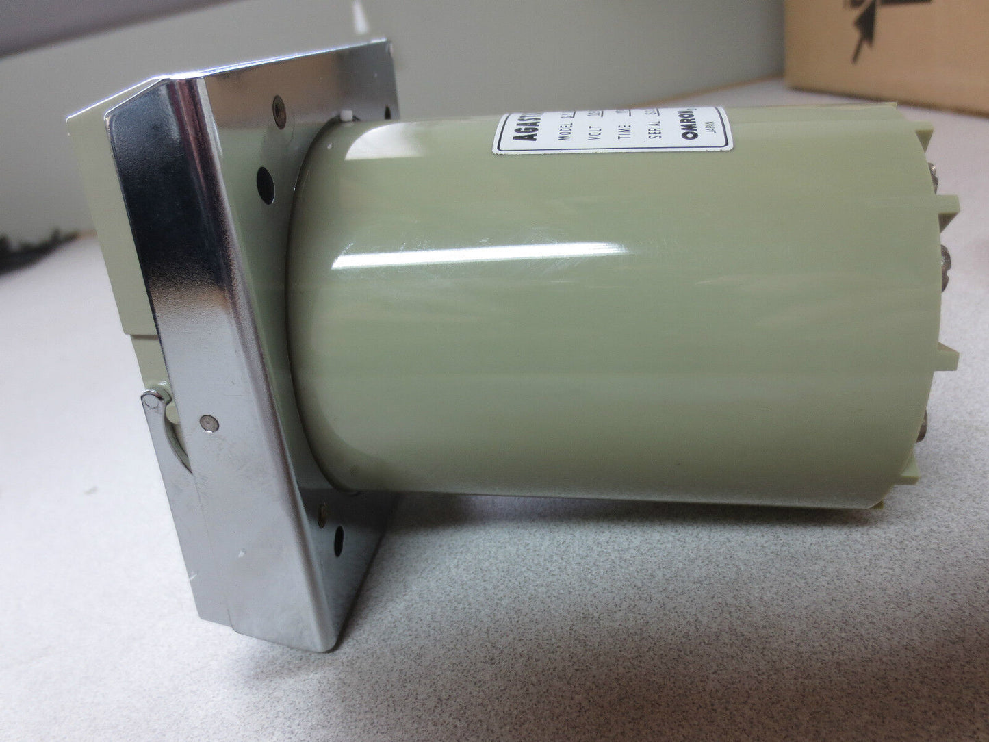 AGASTAT / OMRON SYDAKP SYNCHRONOUS MOTOR TIMER 120VAC 0-12H CHMT - NEW SURPLUS