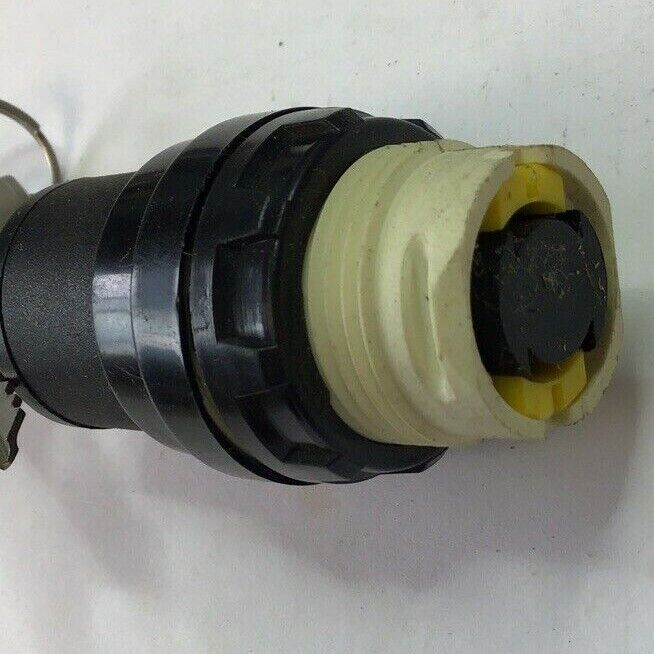 SQUARE D 9001 D3L20 ROTARY KEY SWITCH