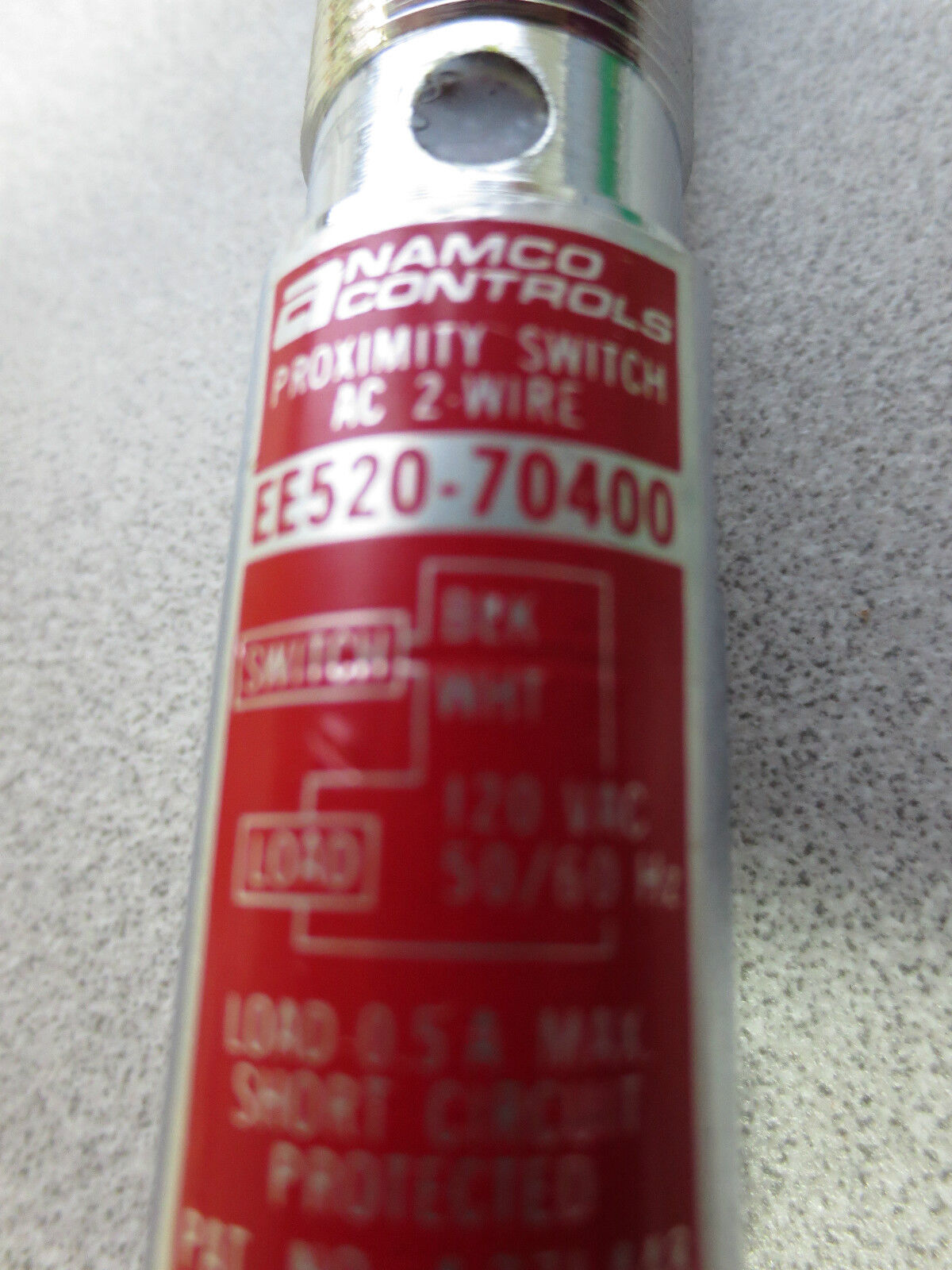 NAMCO EE520-70400 TUBULAR PROXIMITY SWITCH - NEW SURPLUS