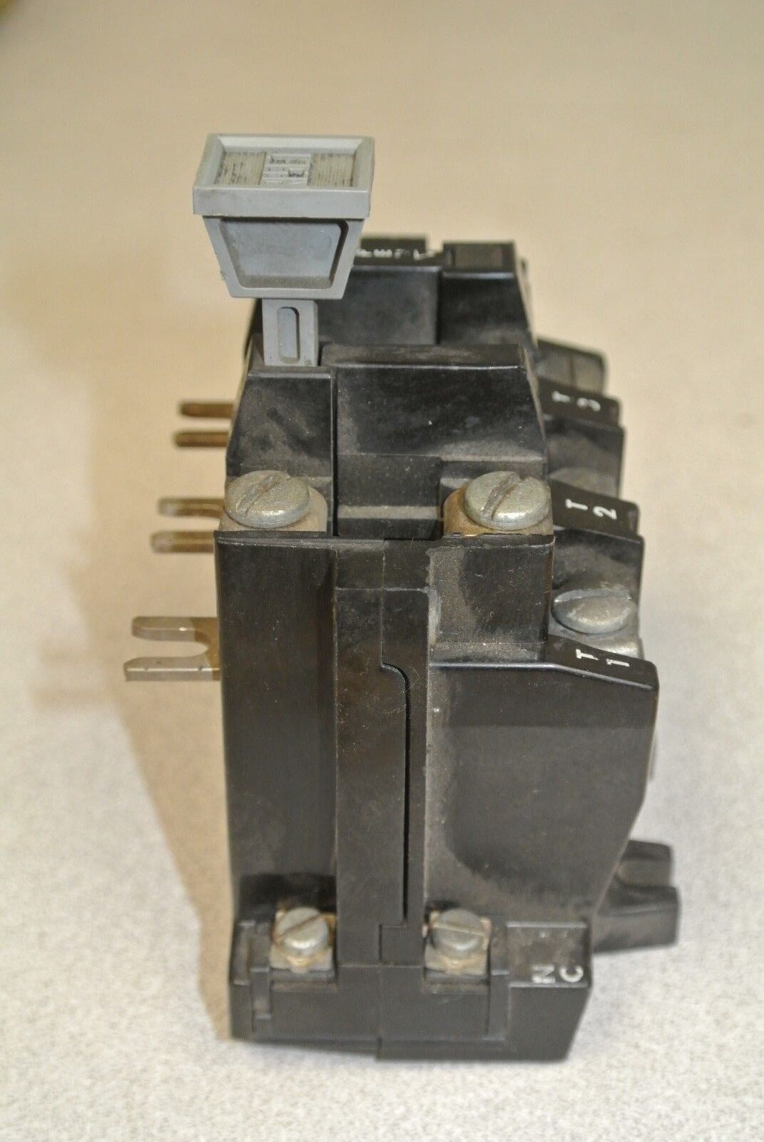 ALLEN-BRADLEY 42185-800-01 OVERLOAD RELAY 120-600VAC - MAKE 7200VA, BREAK 720VA
