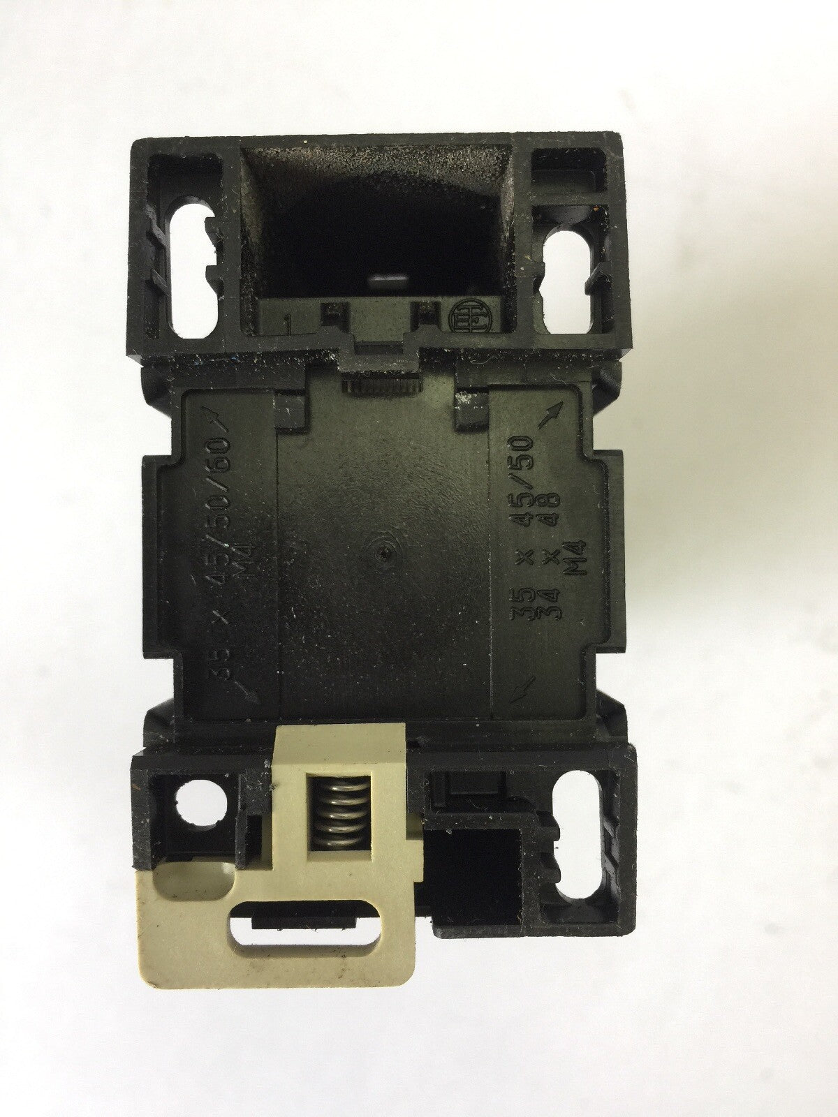 TELEMECANIQUE CA3DN40 CONTACTOR 600VAC COIL 24V WITH LA1DN40 AUXILIARY CONTACT