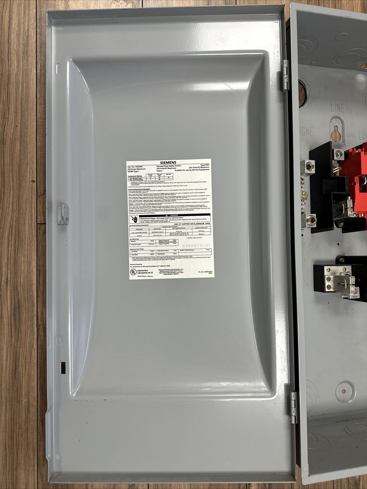 SIEMENS GF224N TYPE VB II 200A 240VAC 3PH 60HP 240VDC 40HP TYPE 1 FUSIBLE