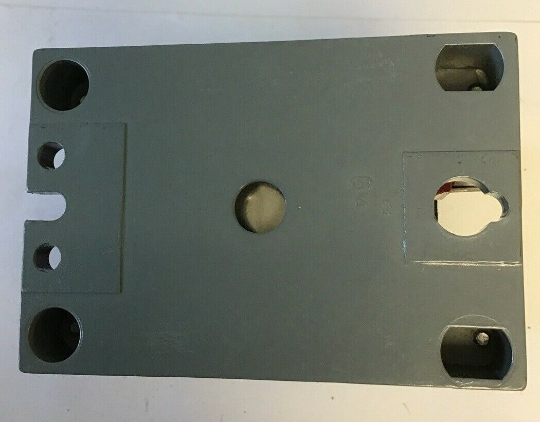 CUTLER HAMMER D23MR40A TYPE "M" RELAY SERIES A3 4N.O.-0N.C.