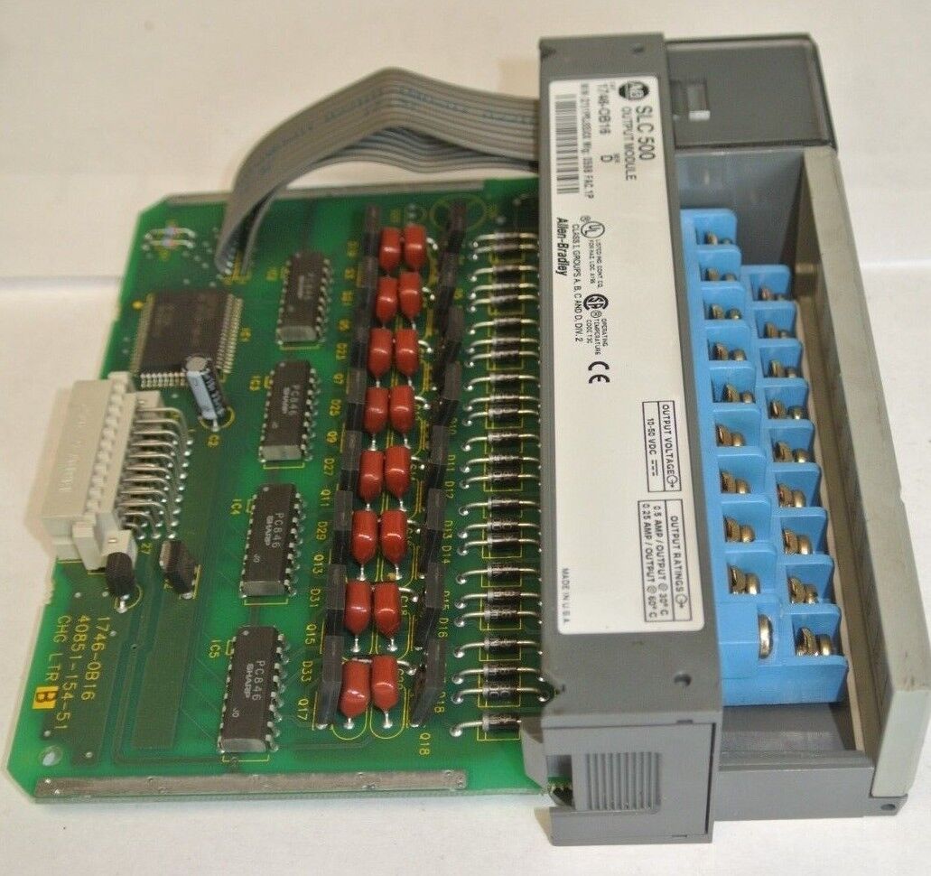 ALLEN-BRADLEY 1746-OB16 SLC500 OUTPUT MODULE - Ser. D - OUTPUT 10-50VDC