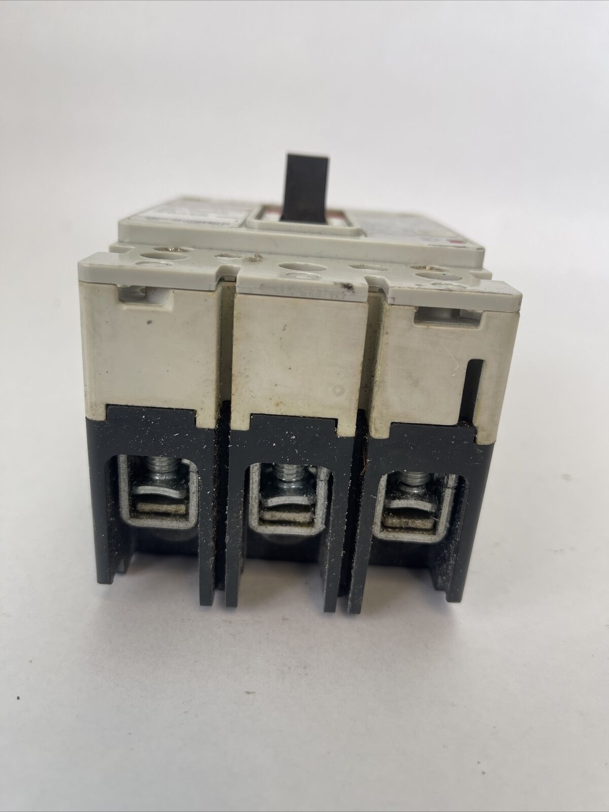 EATON EGB3060FFG INDUSTRIAL CIRCUIT BREAKER 60AMP 3POLE 250VDC 480VAC 67B3600G12