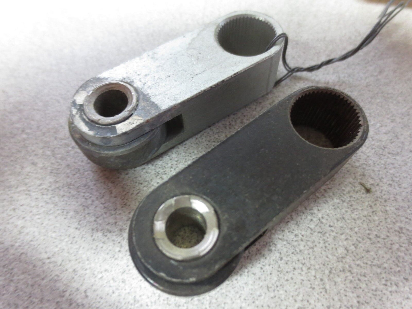 NAMCO EL060-52321 STRAIGHT LIMIT SWITCH OPERATING ROLLER LEVER - NEW SURPLUS