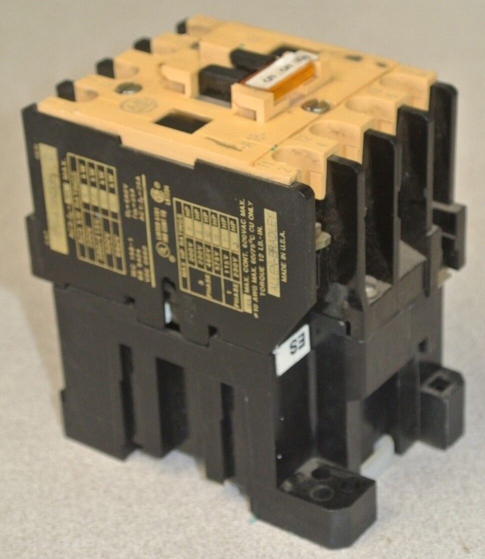 ALLEN-BRADLEY 100-A18ND3 Ser. C / CONTACTOR 18A, 3-P, 220-660VAC, 24VAC COIL