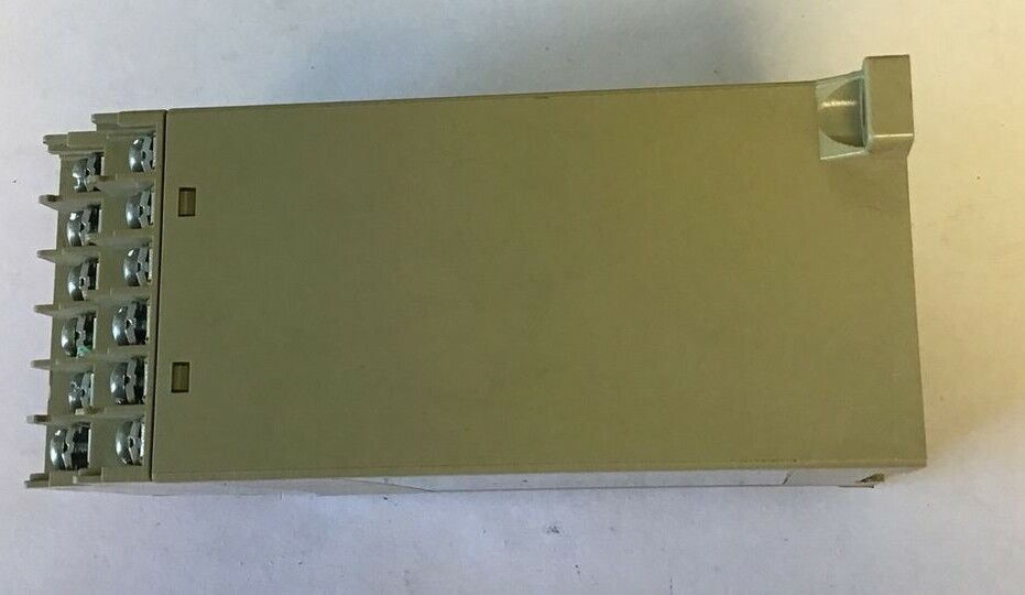 OMRON G9SA-321-T075 SAFETY RELAY UNIT 24VAC/VDC