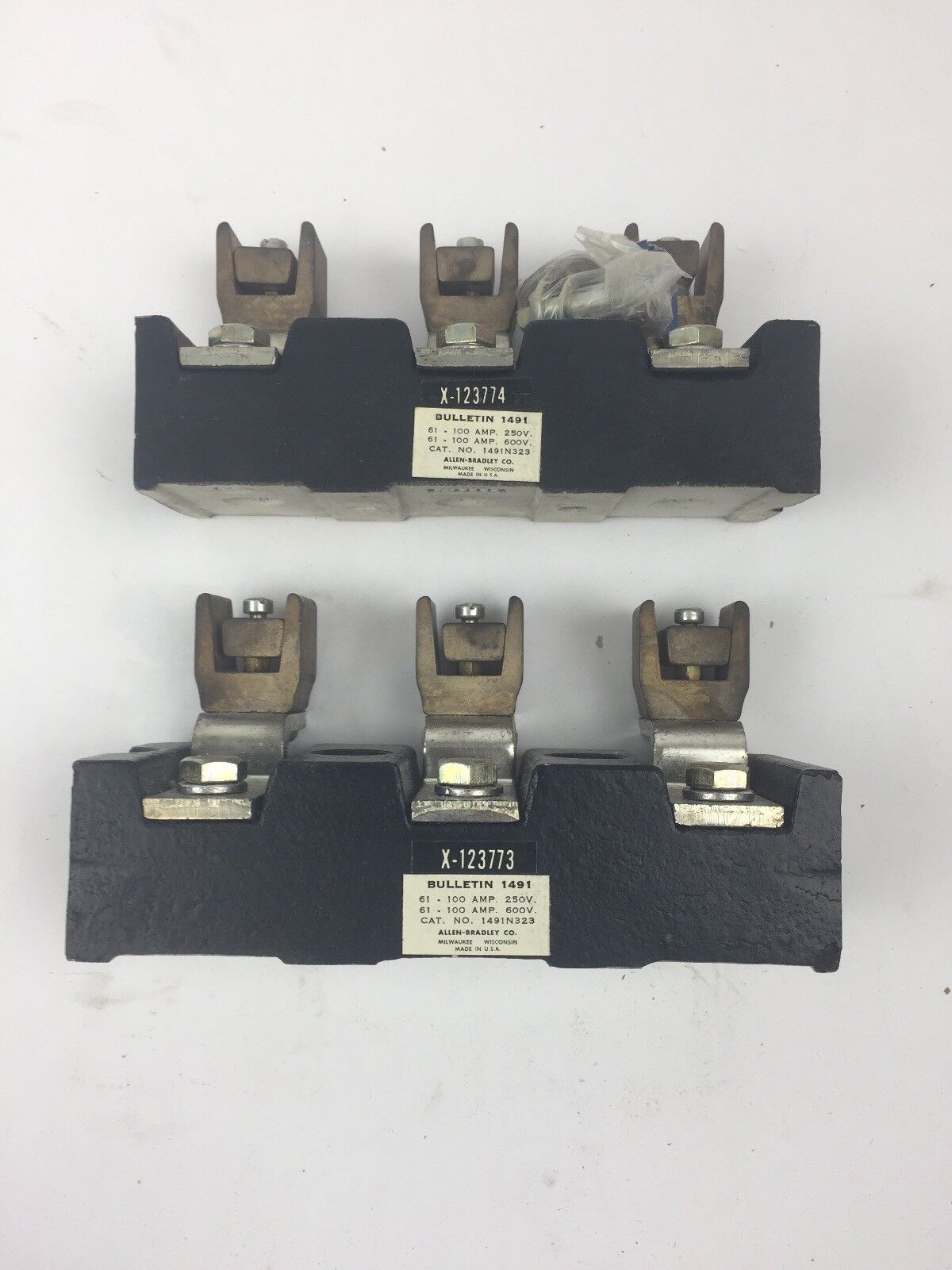 ALLEN BRADLEY 1491 N323 FUSE BLOCK 100 AMP 250 OR 600 VOLT 3 POLE