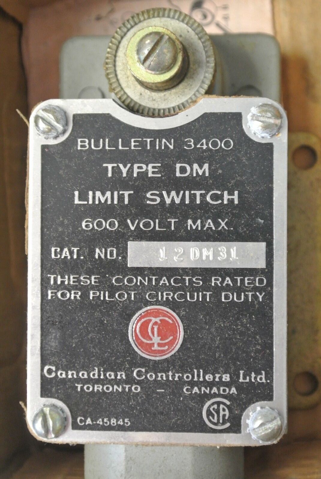 CLARK / AO SMITH 12DM31 LIMIT SWITCH - DUST- & OIL-TIGHT 600VAC - NEW SURPLUS