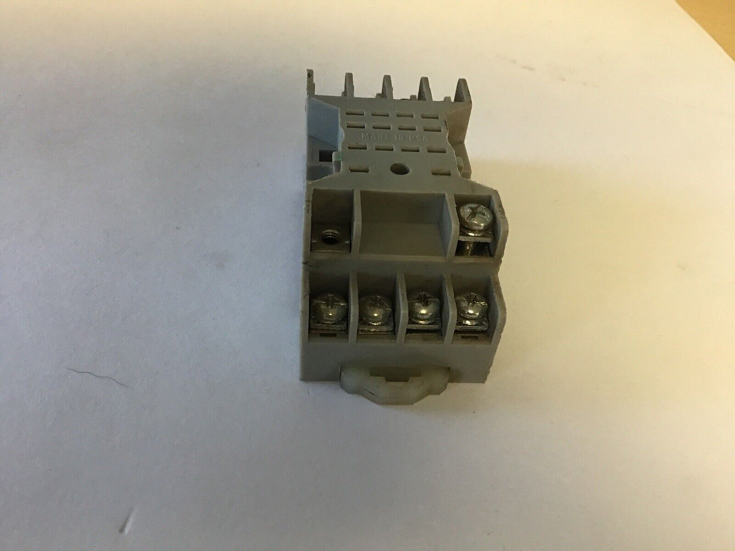 ALLEN BRADLEY 700-HN128 RELAY BASE 14 PIN SOCKET 300 VAC (MAY BE MISSING SCREWS)