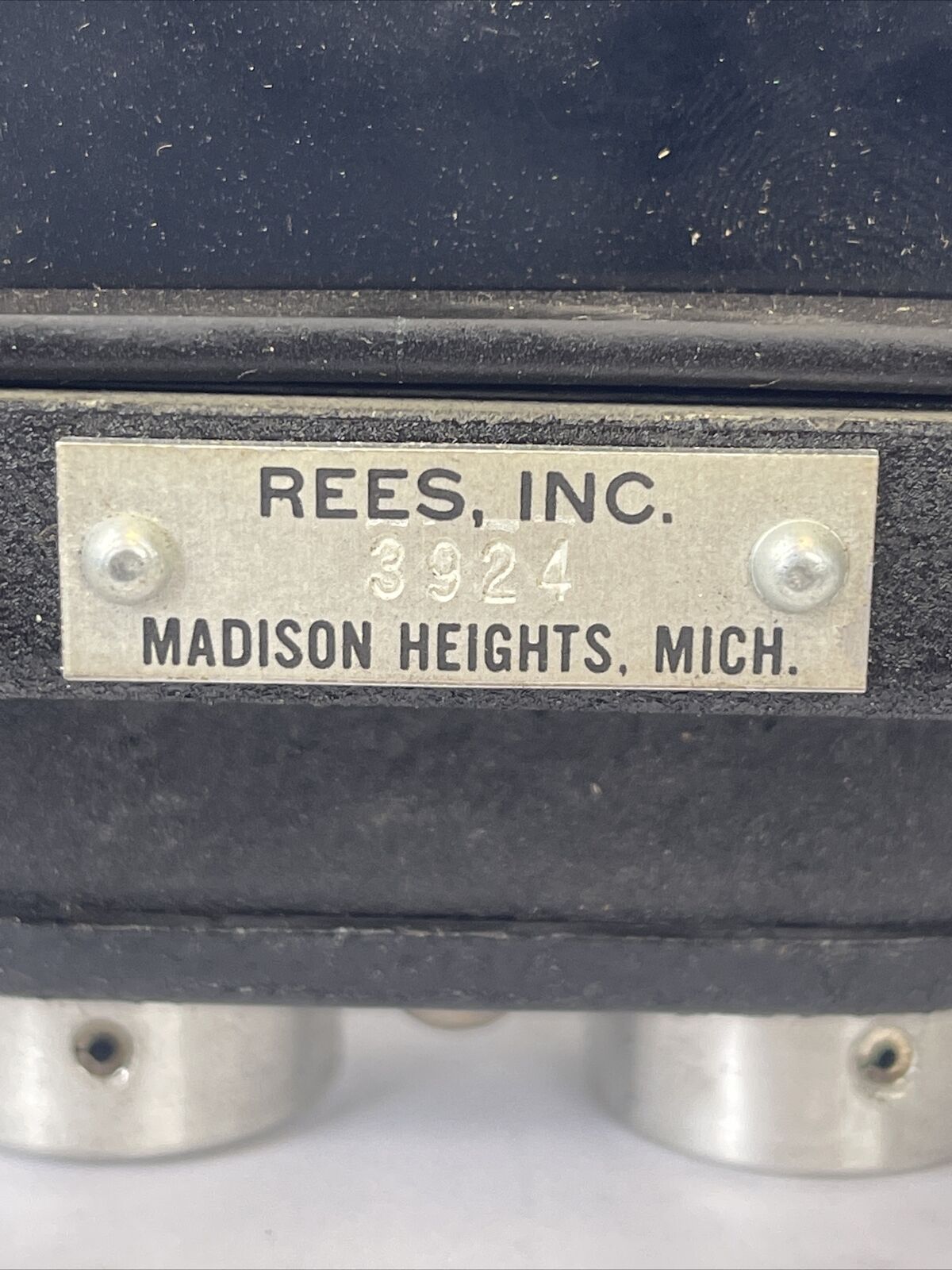 REES 3924 CONTROL PUSHBUTTON SWITCH OPEN CLOSE