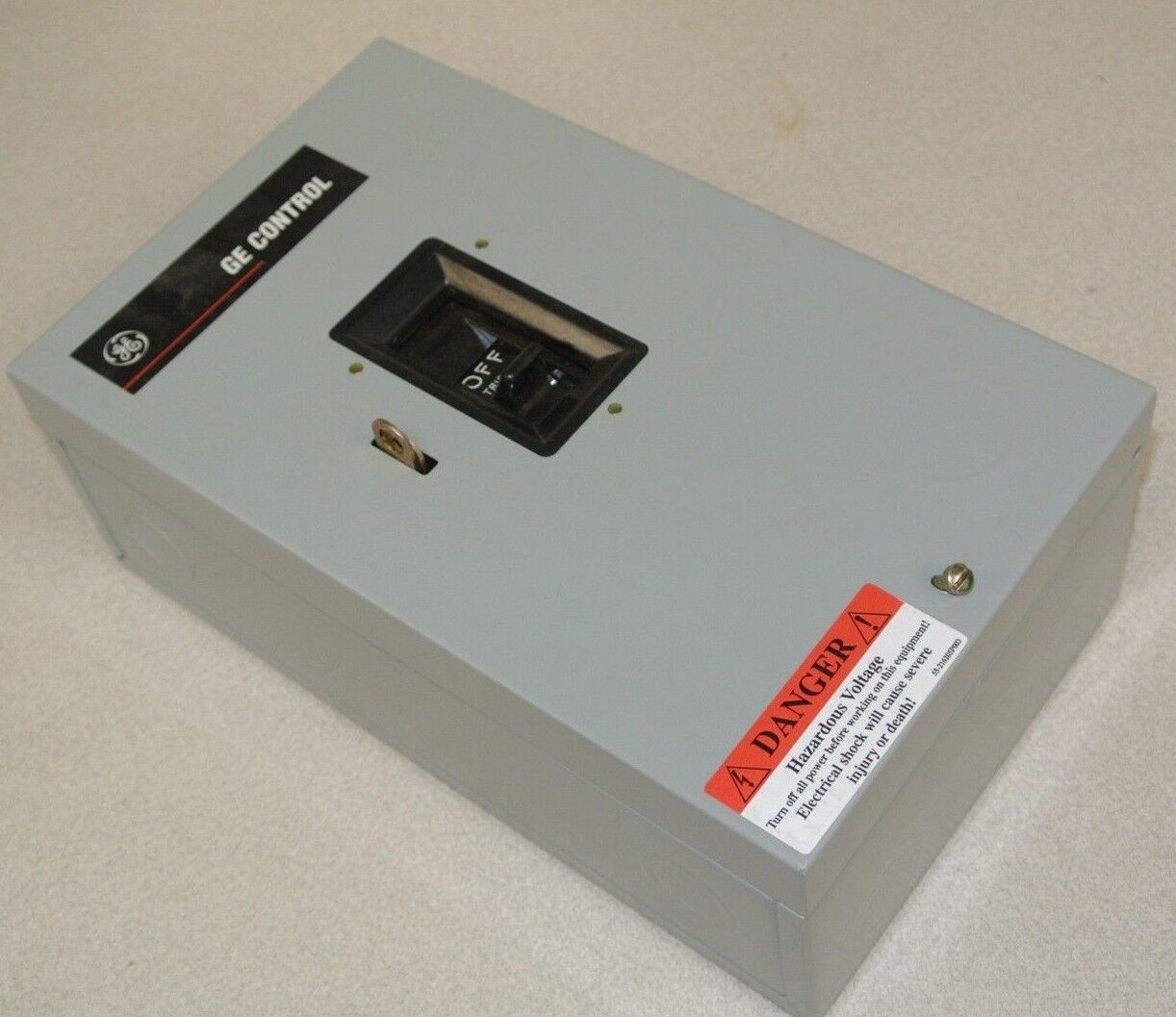 GENERAL ELECTRIC CR1062R2AAT2000 MANUAL MOTOR STARTER, 2-POLE / NEW SURPLUS