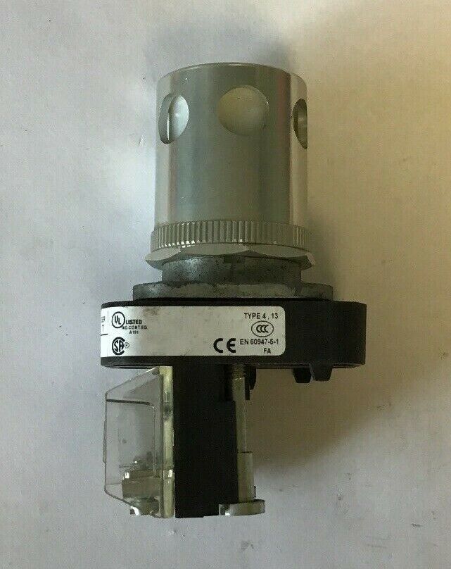 ALLEN BRADLEY 800T-QA24WA2 SER.T WHITE PUSH BUTTON 24VAC/DC