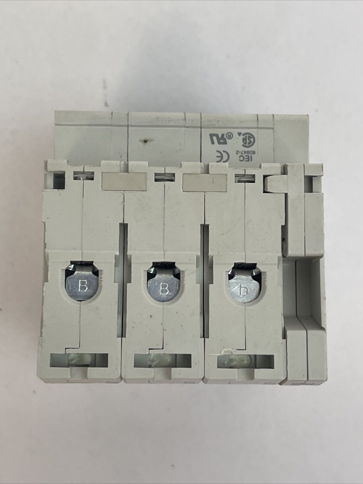 MERLIN GERIN 24462 CIRCUIT BREAKER 4AMP 480Y/277VAC 26925 AUXILIARY SWITCH