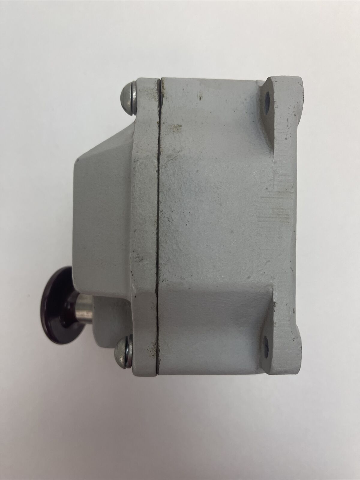 SQUARE D CLASS 9001 TYPE GR17 PUSHBUTTON STOP STATION 600V