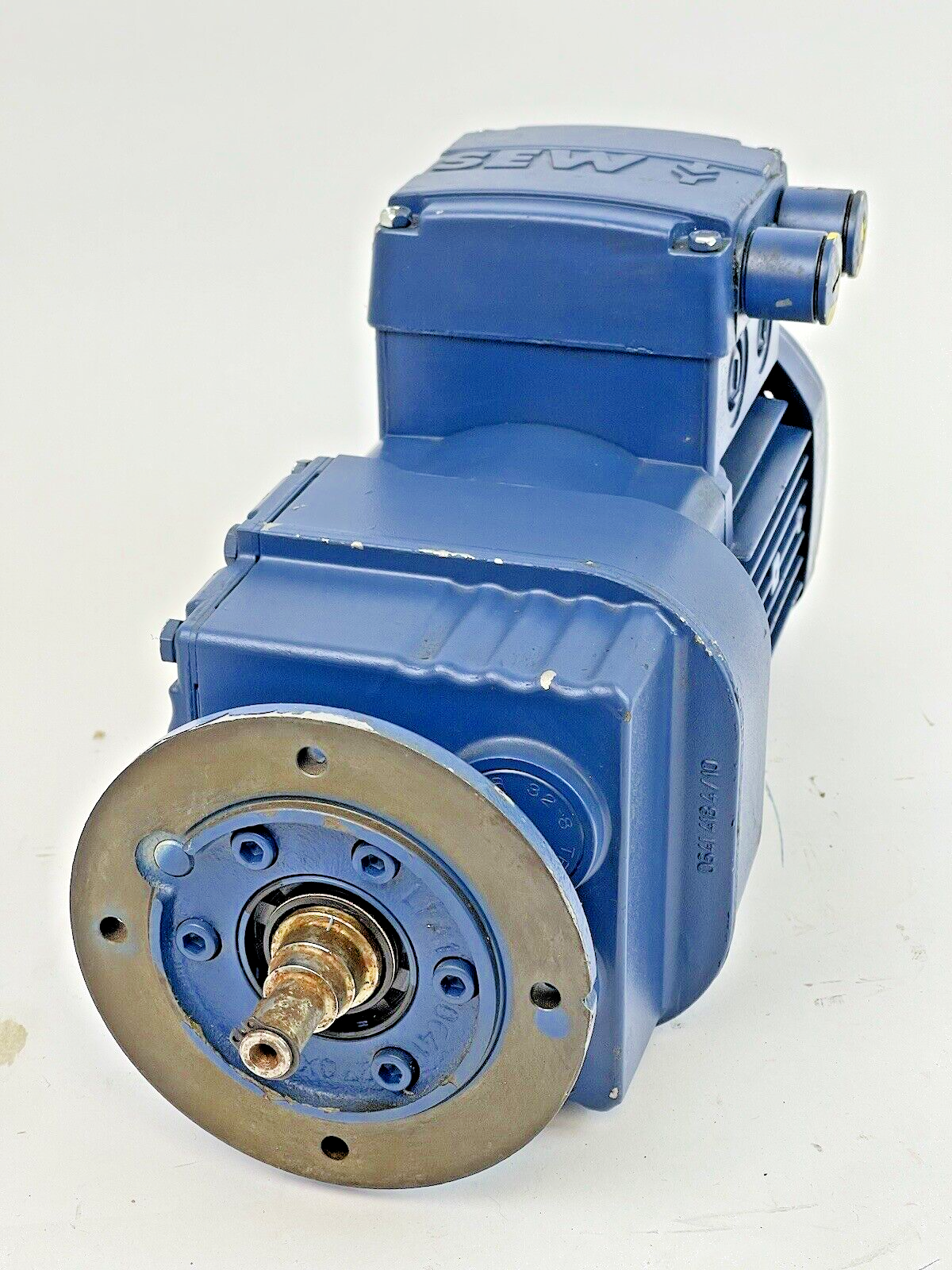 SEW-EURODRIVE - RF17 DR63S4/TF/IS - GEAR MOTOR - 3 PHASE, 1690 RPM, 240 V