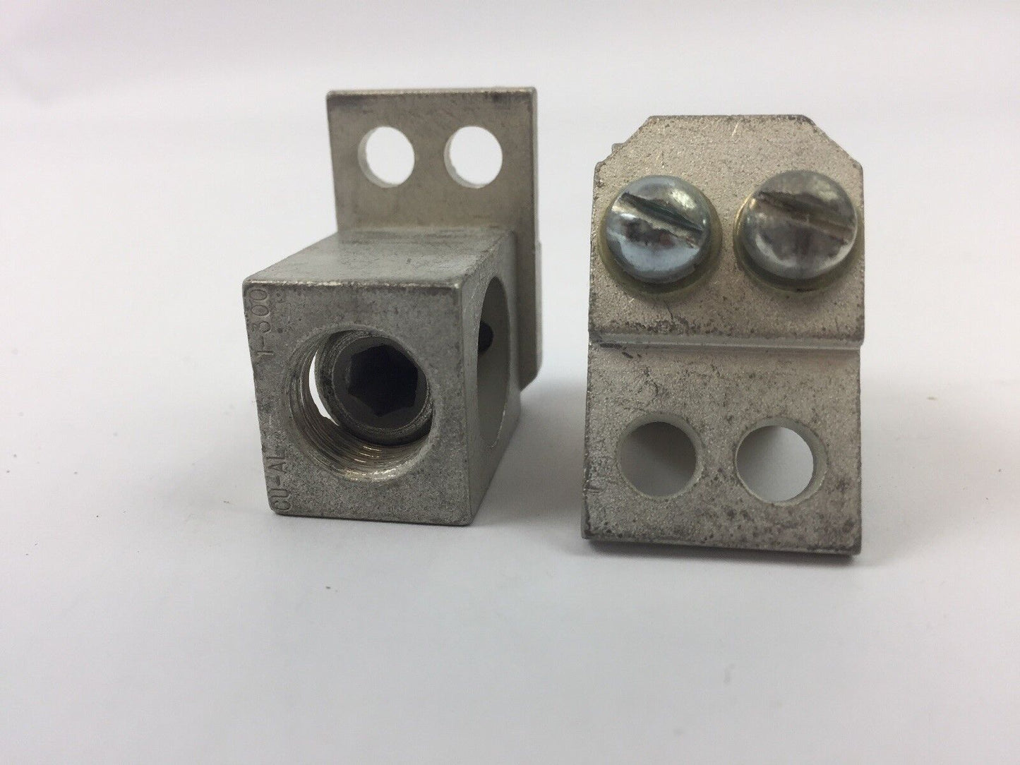 GE THLK200 MASTER MAIN LUG KIT 120/240 VAC 200 AMP FOR USE ON 200A TLM PANELS