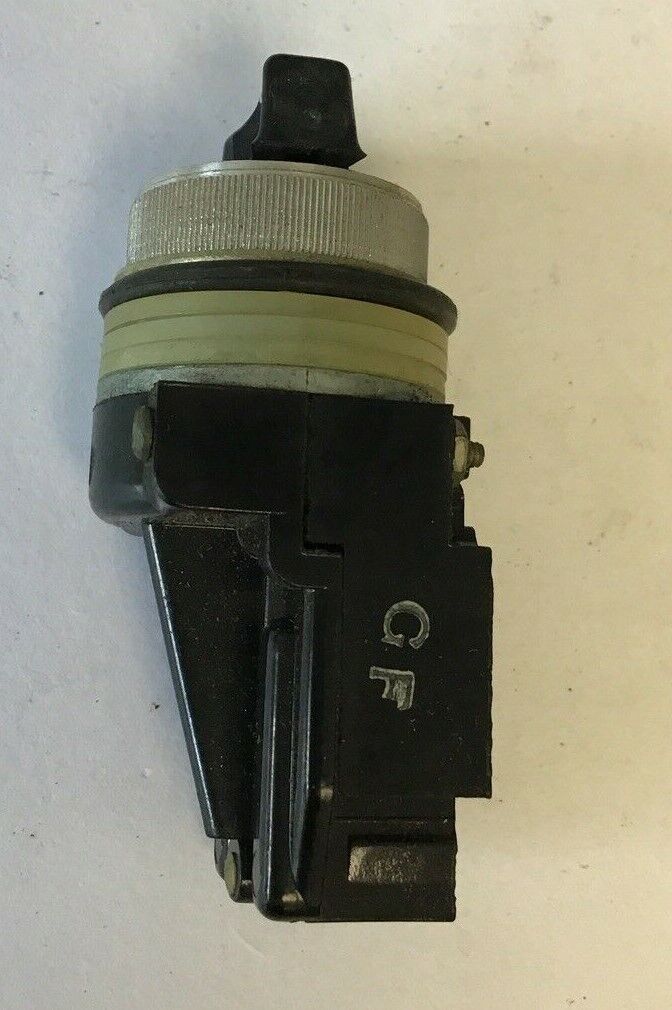GENERAL ELECTRIC CR104B22112 SELECTOR SWITCH