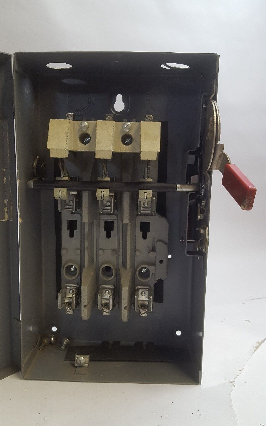 Eaton Cutler Hammer 4105H311H 30 Amp 600 VAC 3 Pole Fusible Switch Disconnect