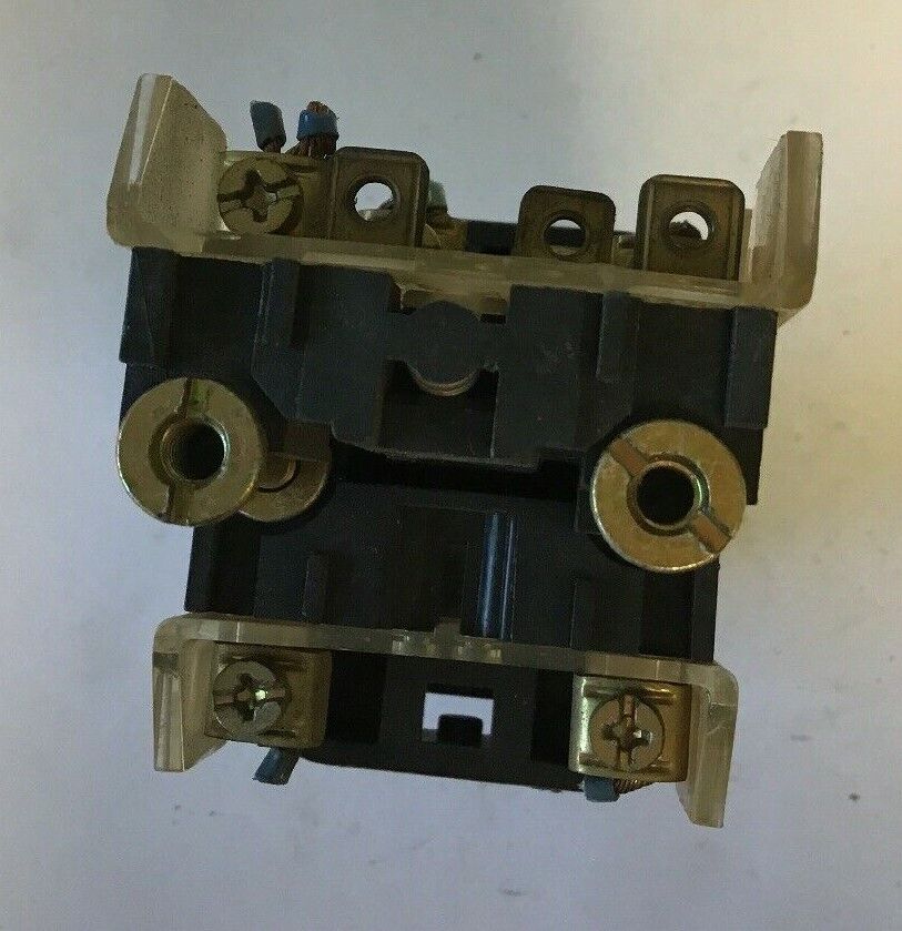 ALLEN BRADLEY 800T-QB24 SER T 24VAC/VDC PUSH BUTTON RED