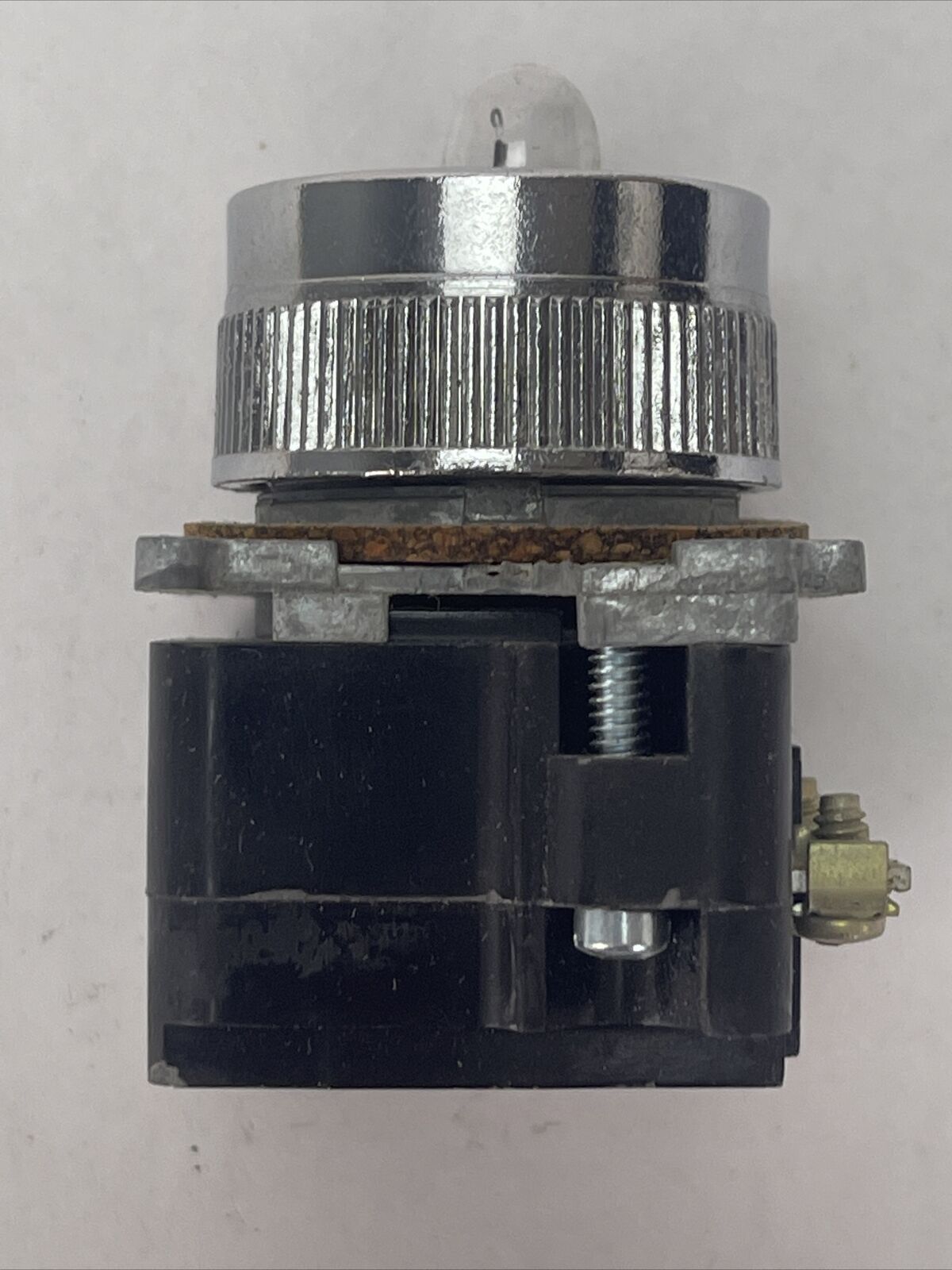 CUTLER HAMMER 10250T183 STD. IND. LIGHT TRANS. 1 HOLE MTG. 380V 50-60HZ