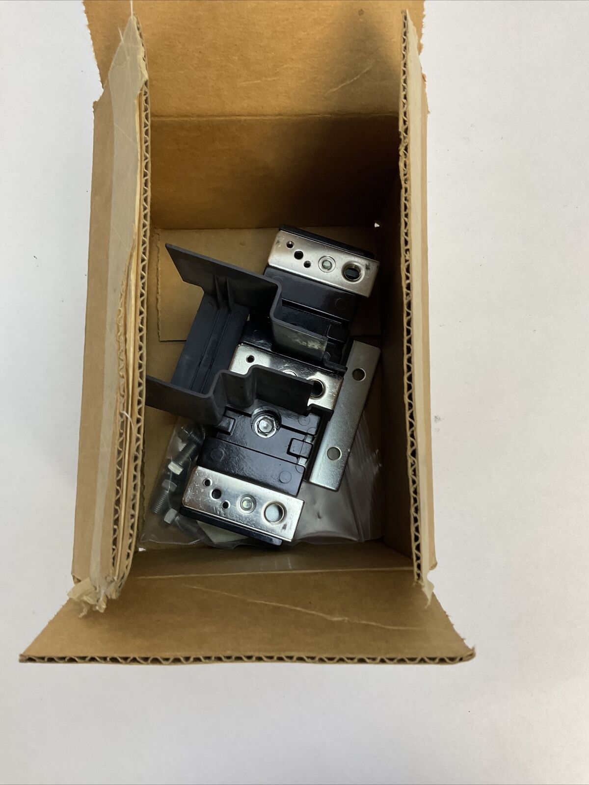 ALLEN BRADLEY 1494V-DH622-A DISCONNECT SWITCH KIT FUSIBLE 200A 600V