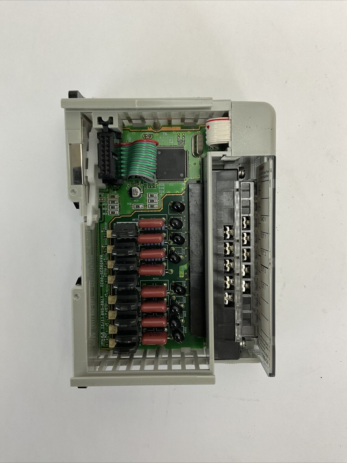 ALLEN BRADLEY 1769-OA8 SER B F/W REV 3.1 DIR/VER 95320751/04 8PT 85-265VAC OUTPU